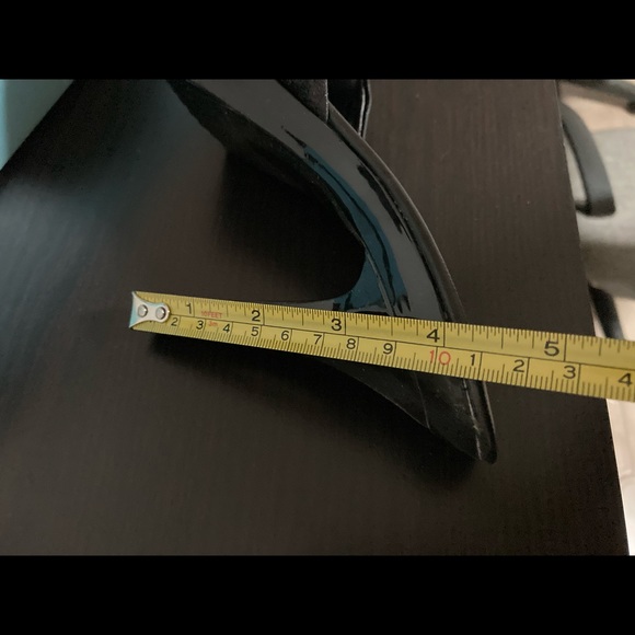 NWB Taxi Black Slip On Stilettos - Size 6 - Picture 5 of 6